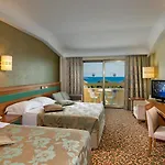 Oezkaymak Select Hotel *