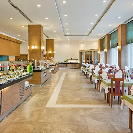 Oezkaymak Select Hotel