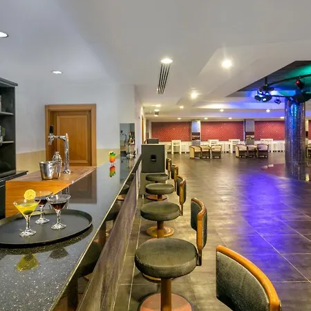 Oezkaymak Select فندق *