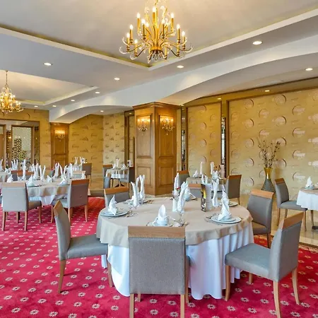 Oezkaymak Select Hotel *